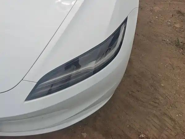 Tesla Model 3 2025