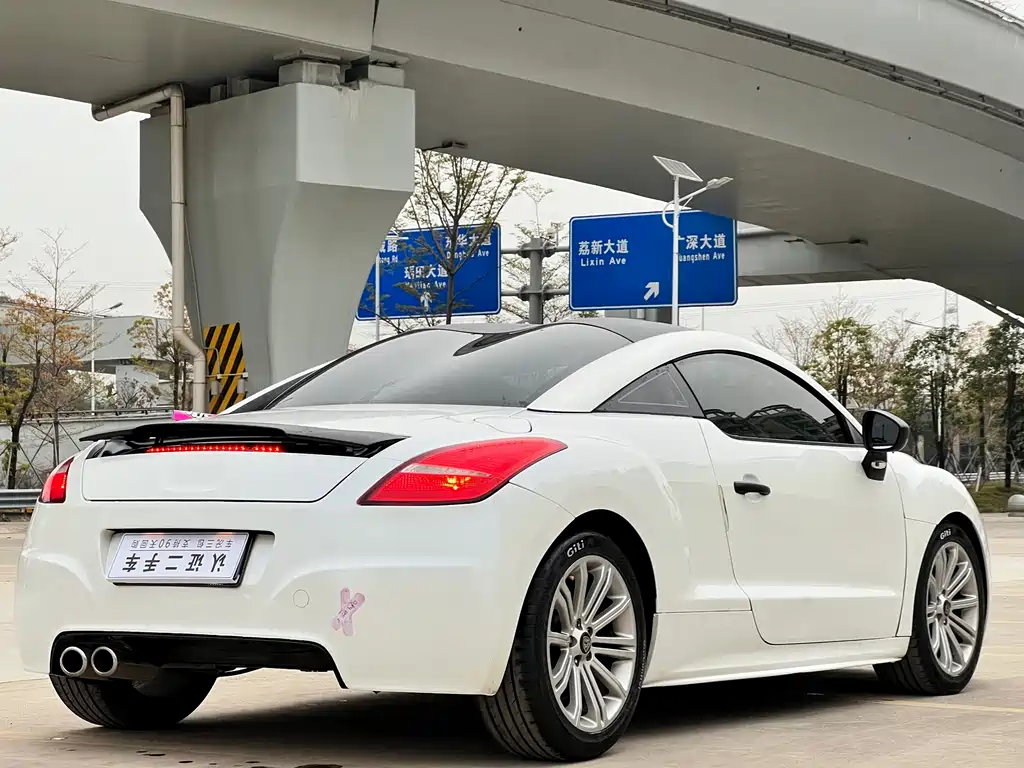 Peugeot RCZ 2013 — фото 6