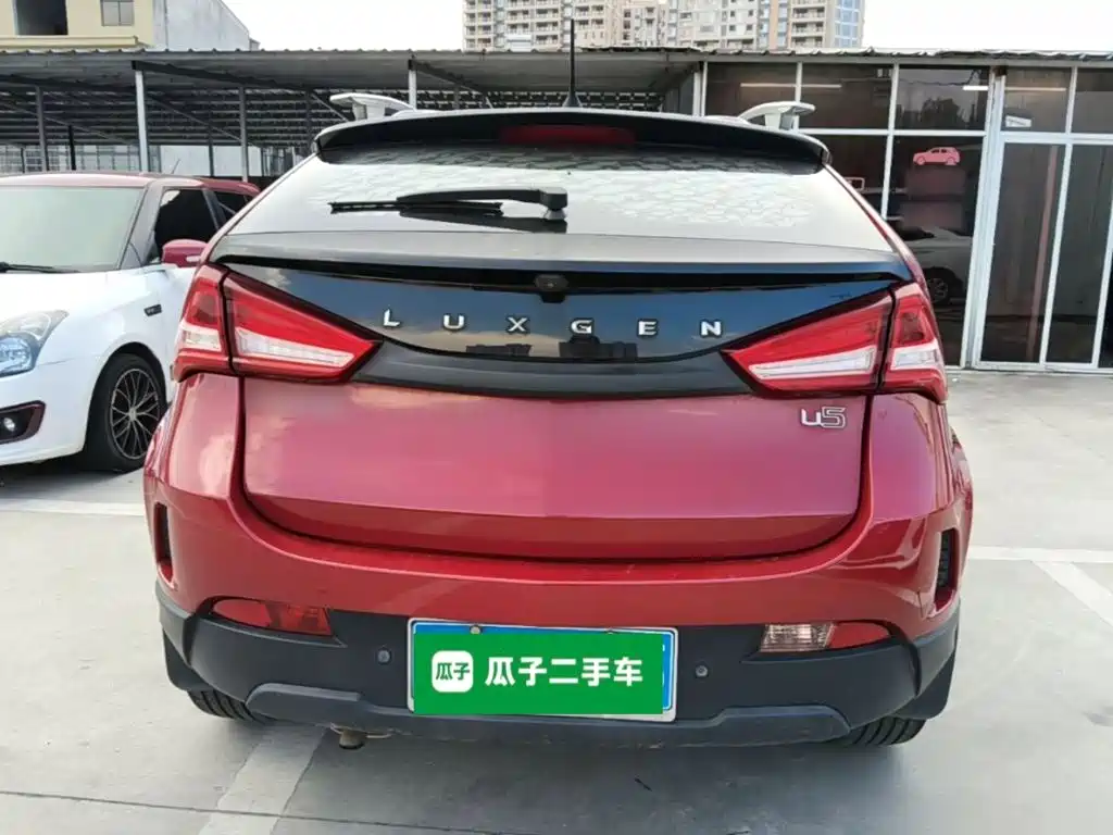 Luxgen U5 SUV 2018 — фото 6