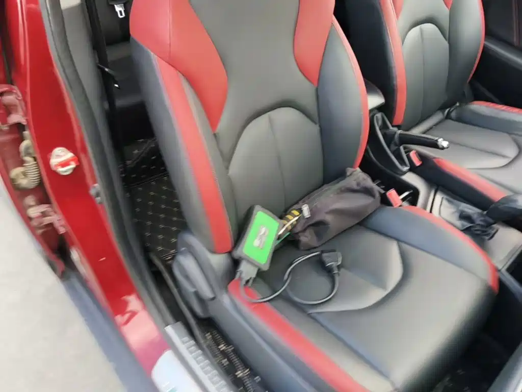 Luxgen U5 SUV 2018 — фото 25