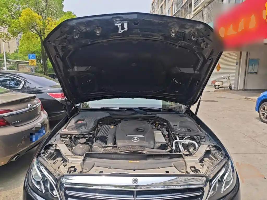 Mercedes-Benz E-Class 2019 — фото 20