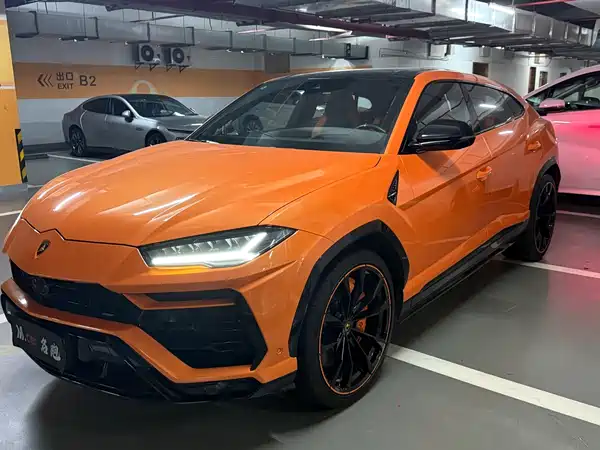 Lamborghini Urus 2021