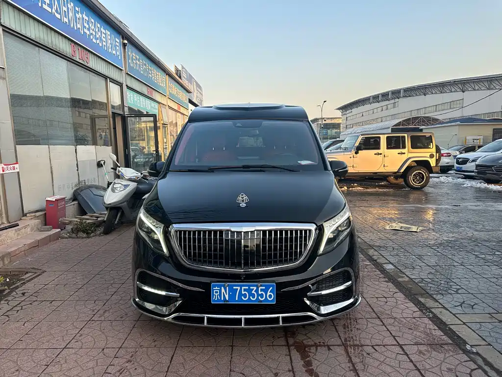 Mercedes-Benz V-Class 2020 — фото 1
