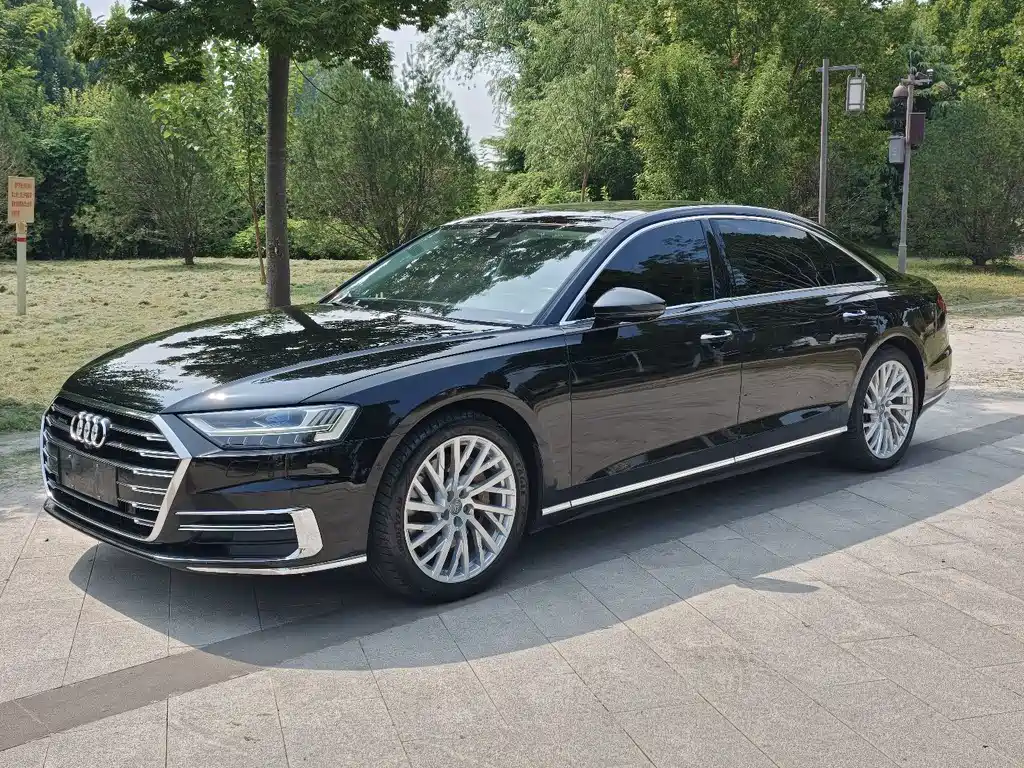 Audi A8 2019 — фото 9