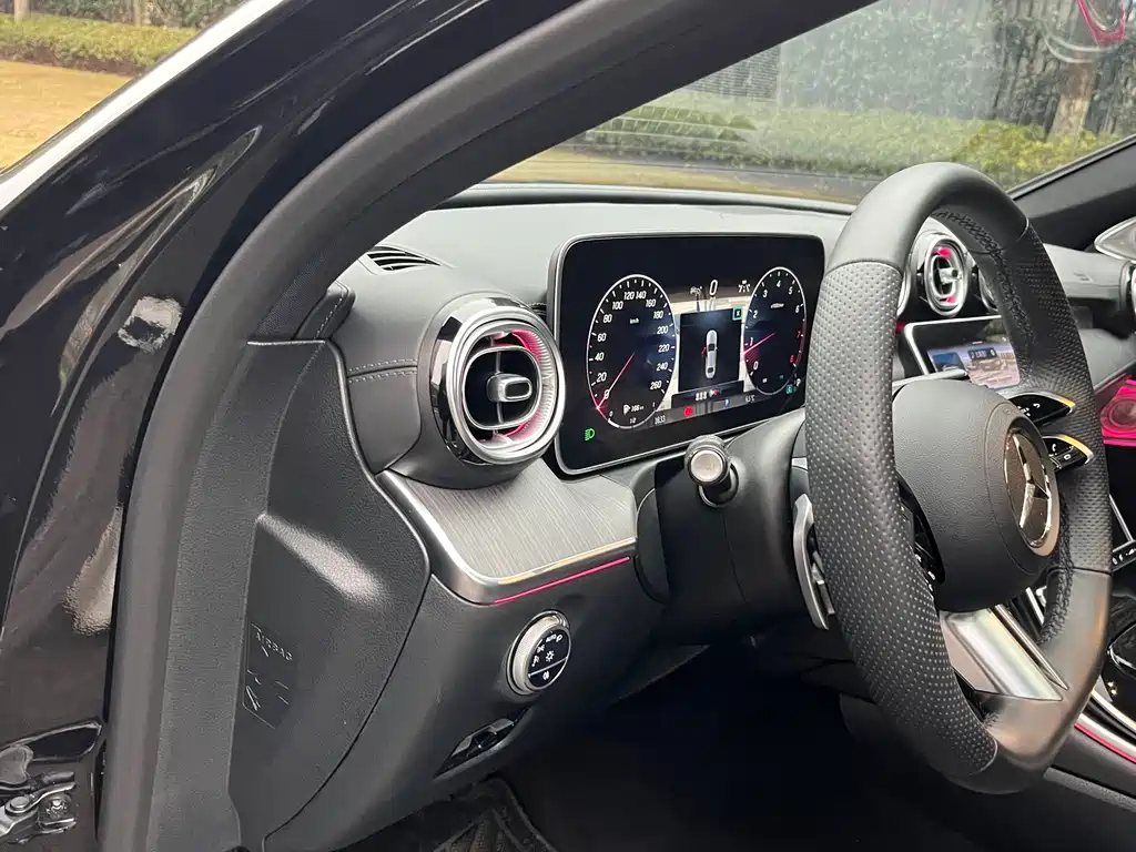 Mercedes-Benz C-Class 2023