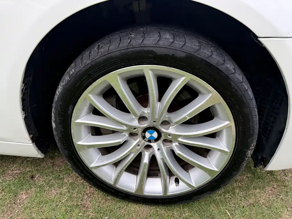 BMW 5 Series 2014 — фото 17