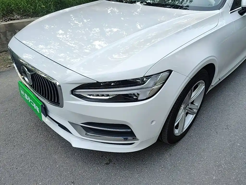 Volvo S90 2018 — фото 24