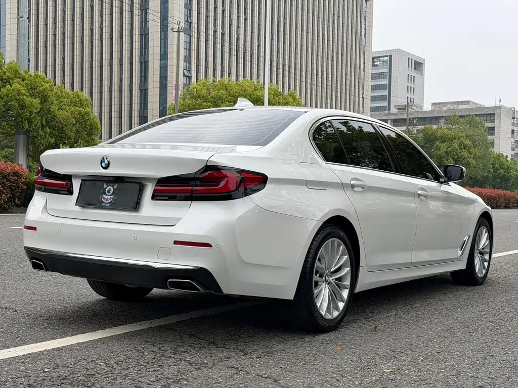 BMW 5 Series 2021