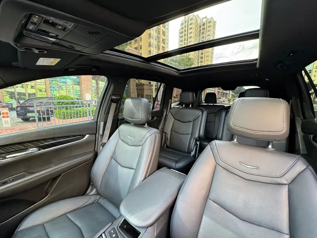 Cadillac XT6 2020 — фото 25