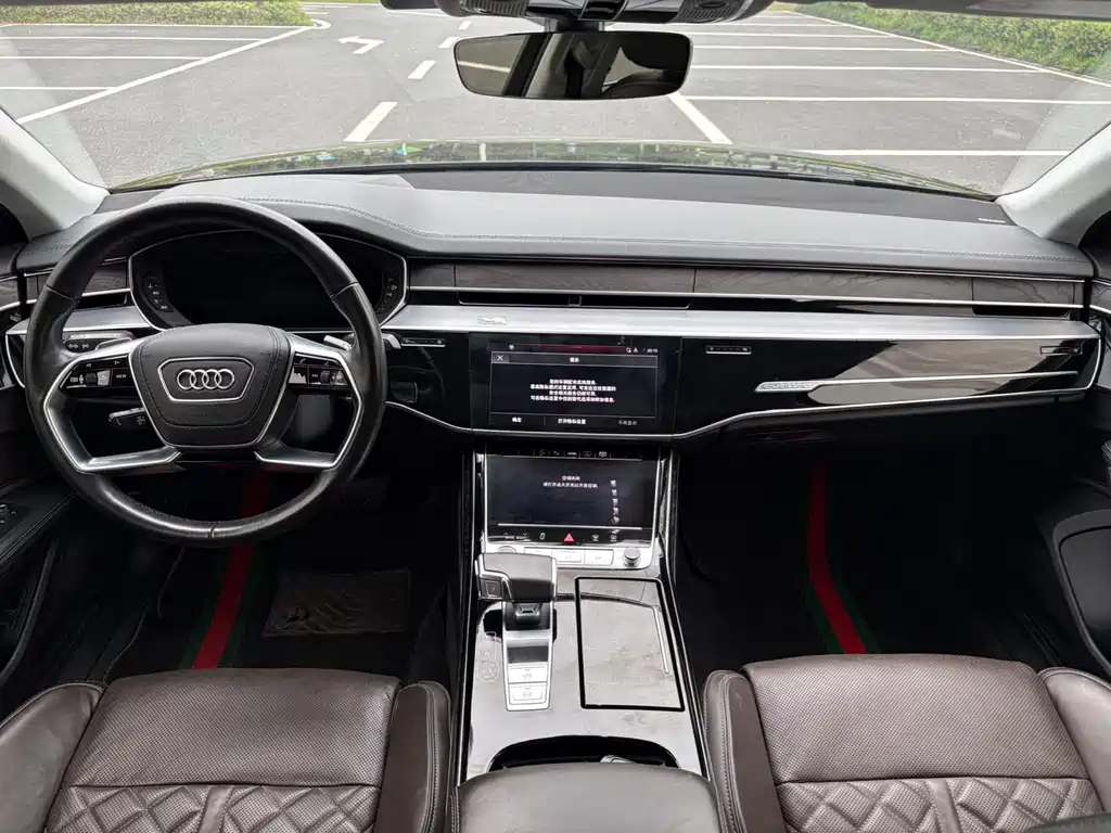 Audi A8 2023 — фото 13