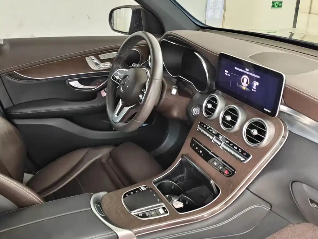 Mercedes-Benz GLC 2020 — фото 11