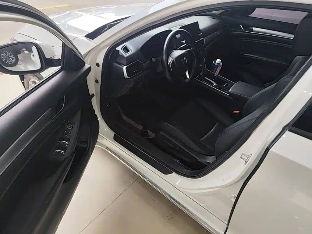 Honda Inspire 2020 — фото 16