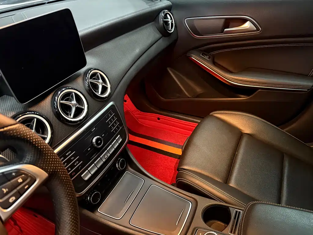 Mercedes-Benz GLA 2019