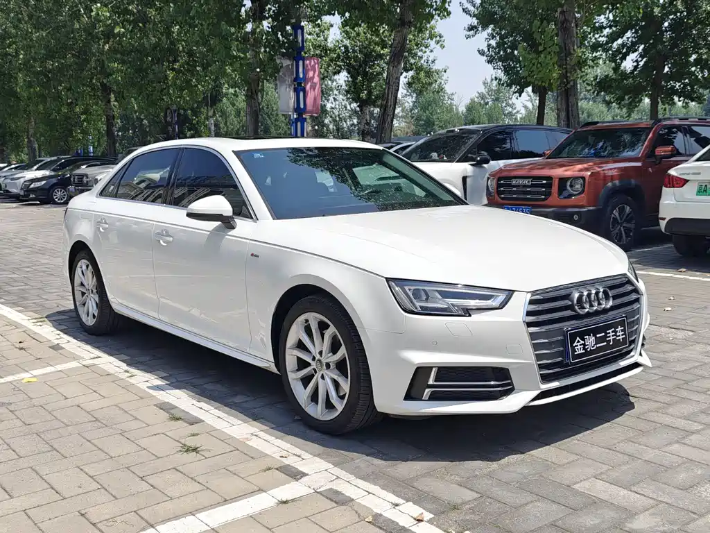Audi A4L 2018