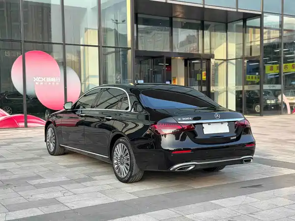 Mercedes-Benz E-Class 2022