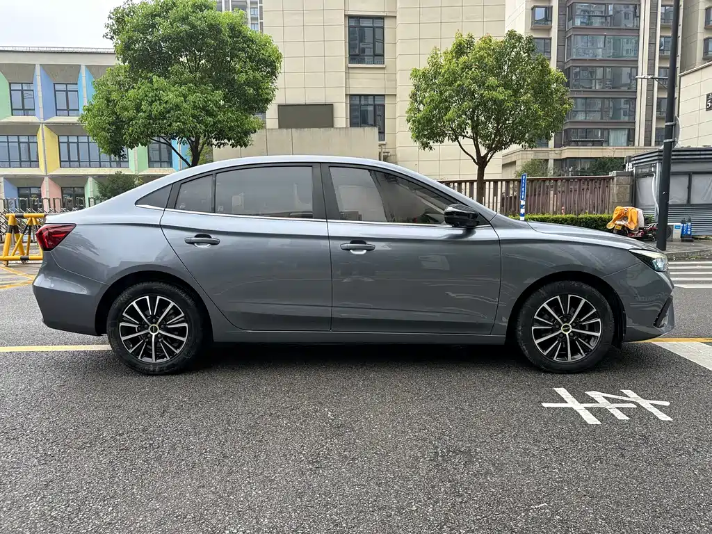 Roewe i5 2021 — фото 15