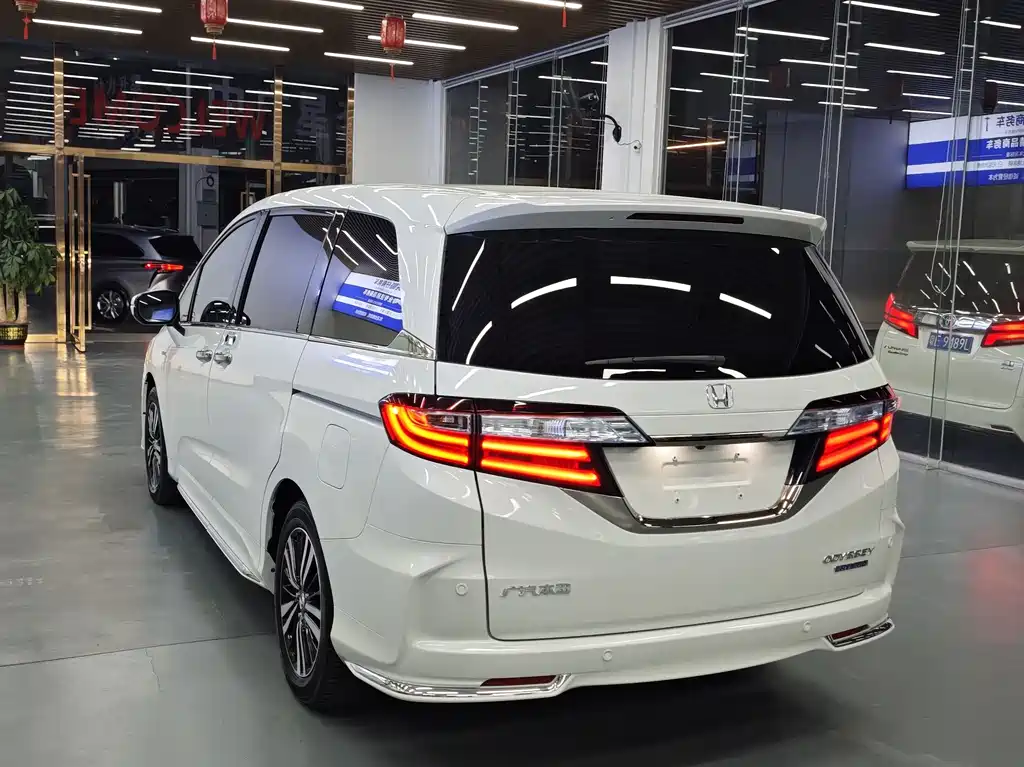 Honda Odyssey 2021 — фото 14