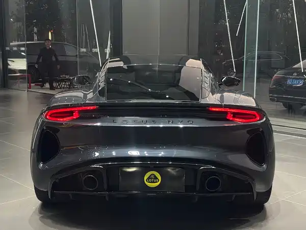 Lotus EMIRA 2021