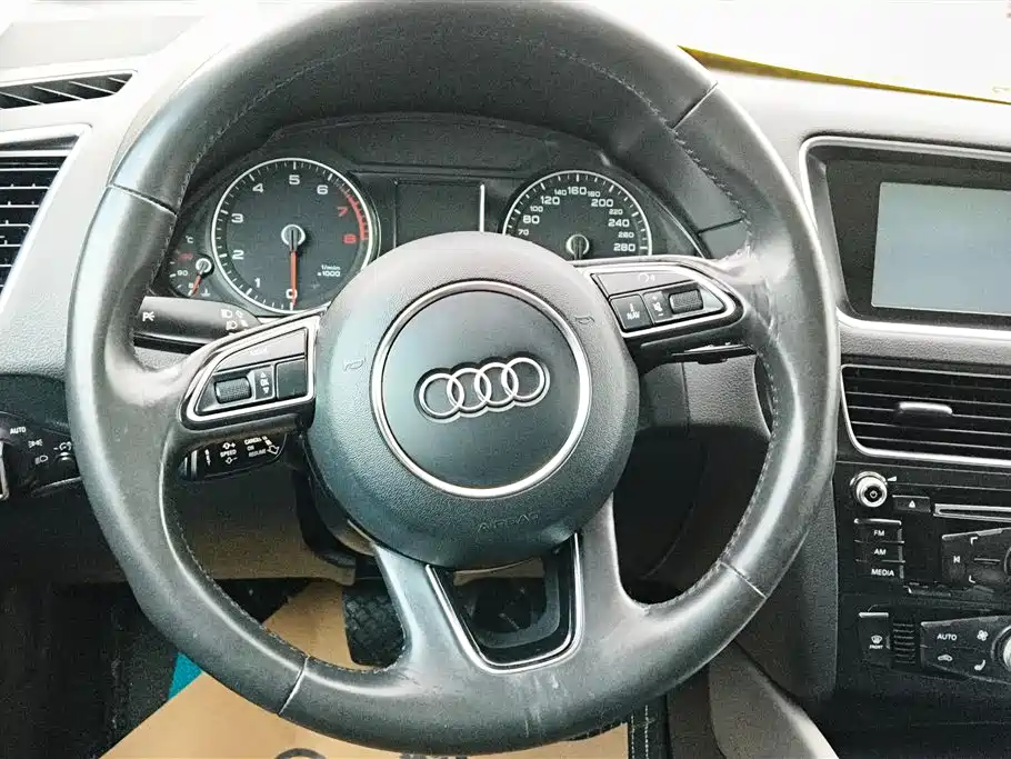 Audi Q5 2017 — фото 15