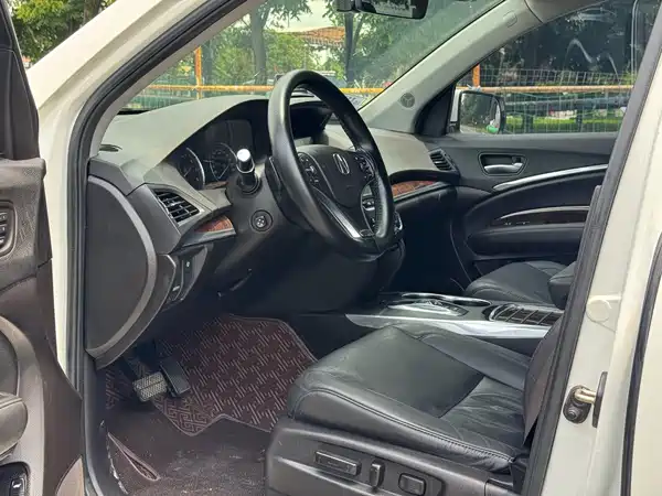 Acura MDX 2018