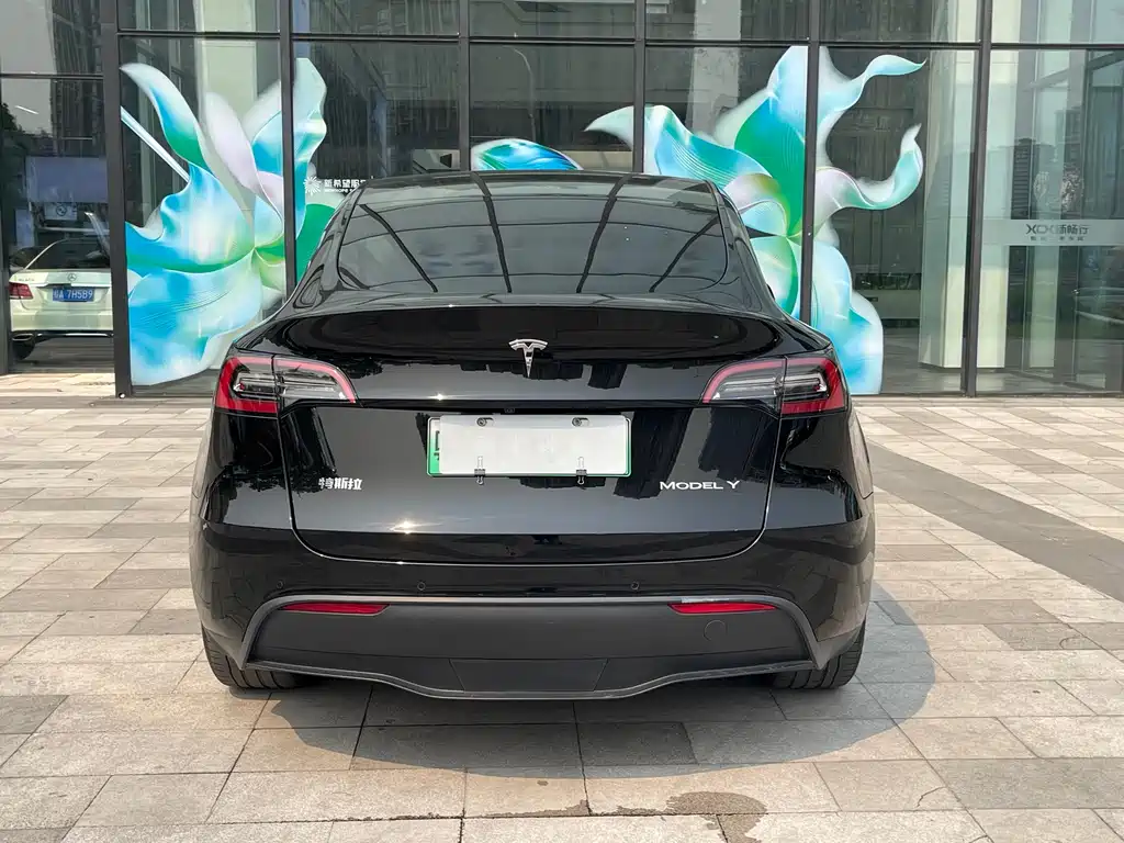 Tesla Model Y 2022 — фото 5