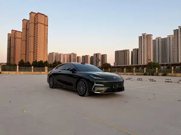 Geely Galaxy Starshine 8 2025