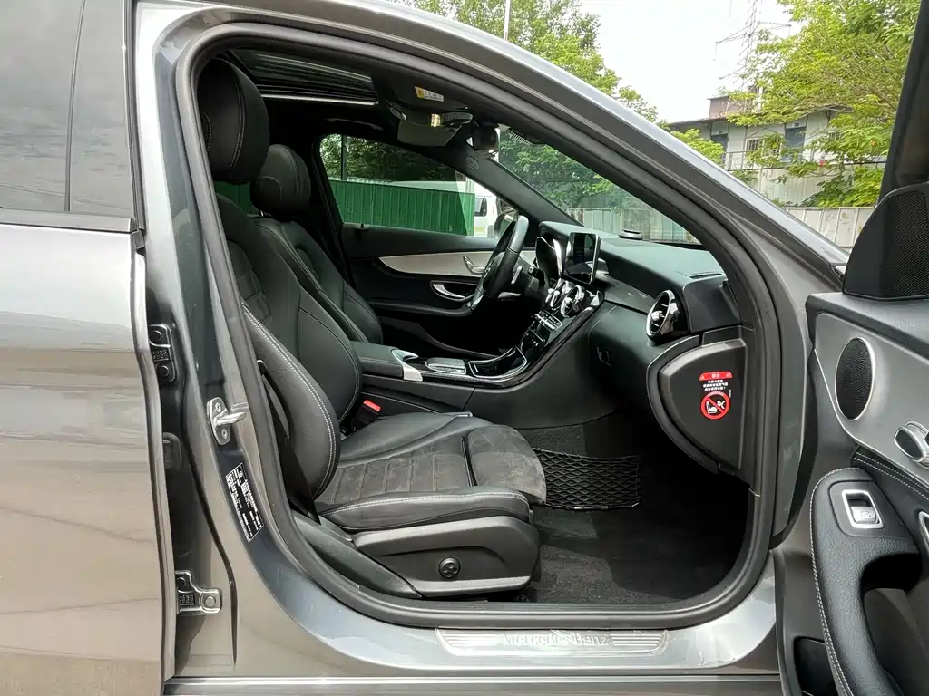 Mercedes-Benz C-Class 2019 — фото 15