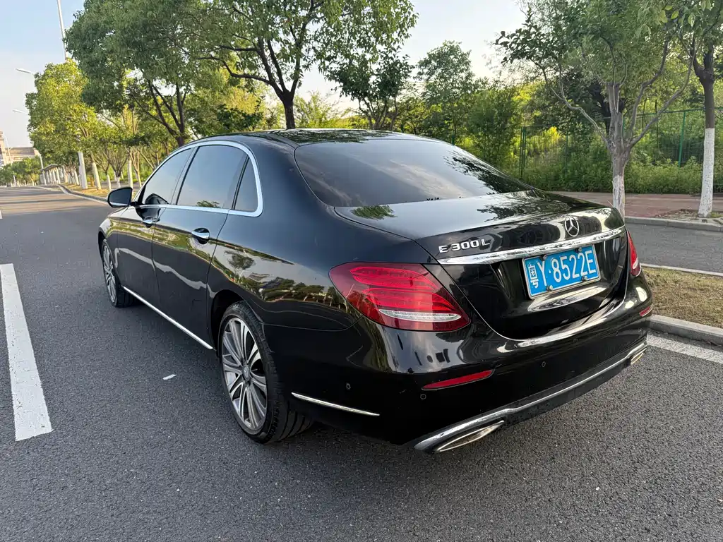 Mercedes-Benz E-Class 2016