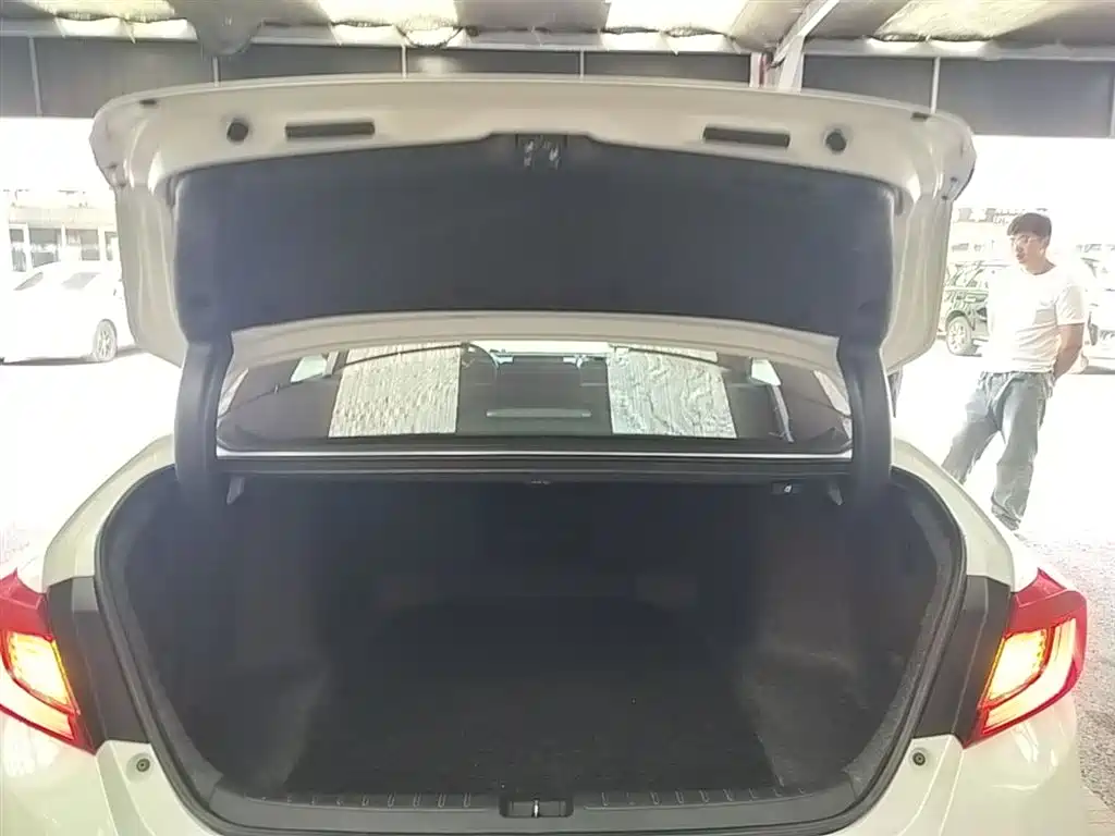 Honda Accord 2019 — фото 19
