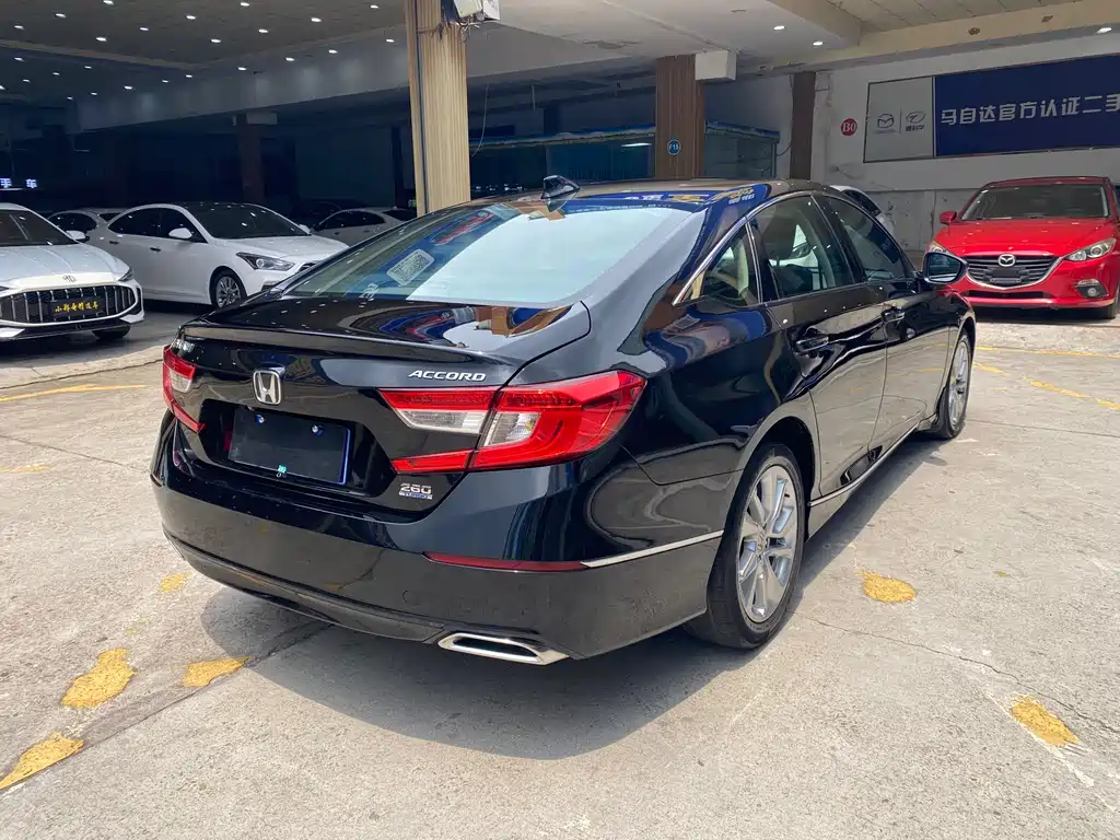 Honda Accord 2019 — фото 2