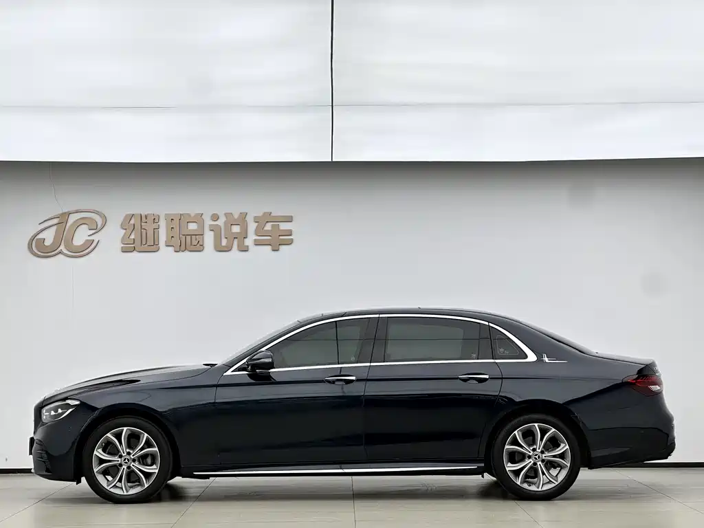 Mercedes-Benz E-Class 2022 — фото 2