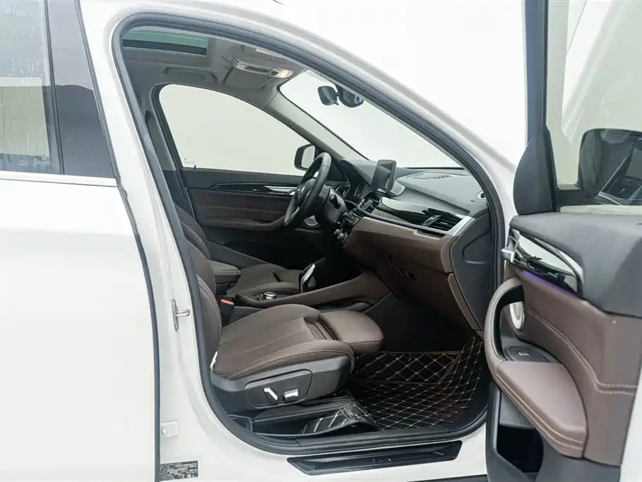 BMW X1 2021 — фото 18