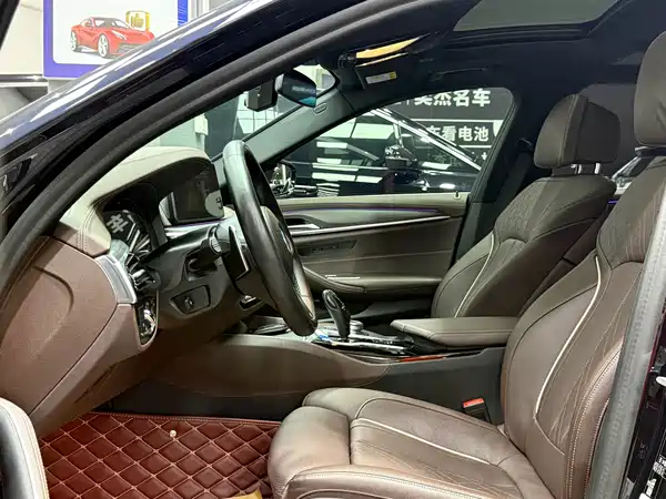 BMW 5 Series 2021