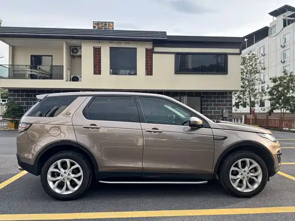 Land Rover Discovery Sport 2015
