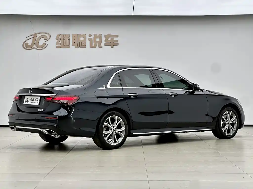 Mercedes-Benz E-Class 2022 — фото 4