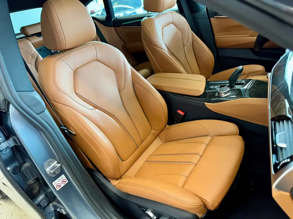BMW 6 Series GT 2018 — фото 23