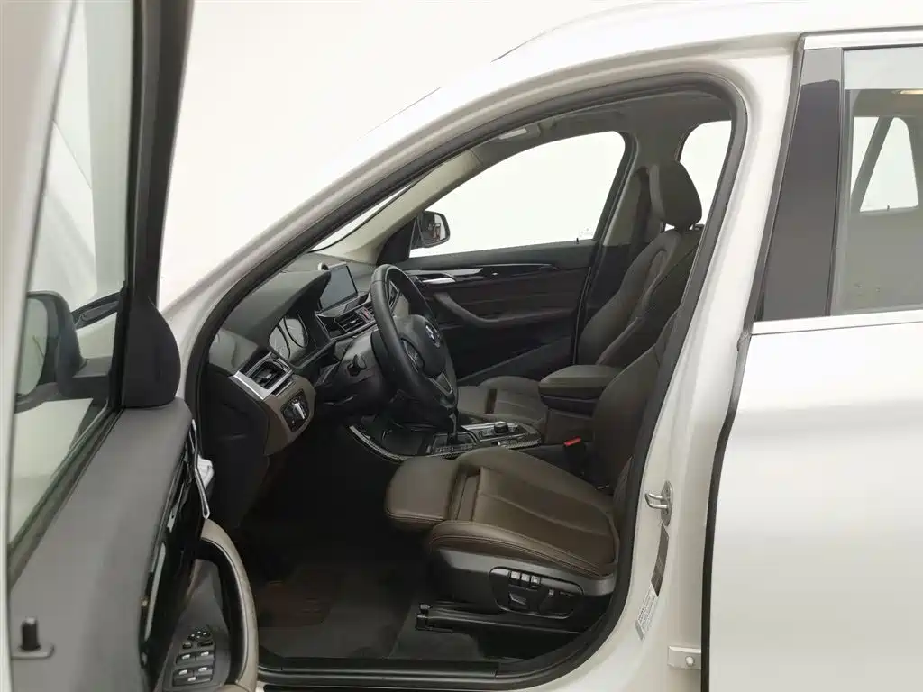 BMW X1 2020 — фото 10
