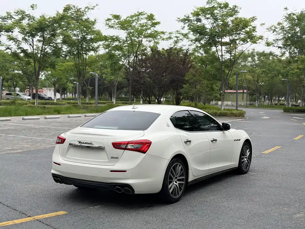 Maserati Ghibli 2020 — фото 13