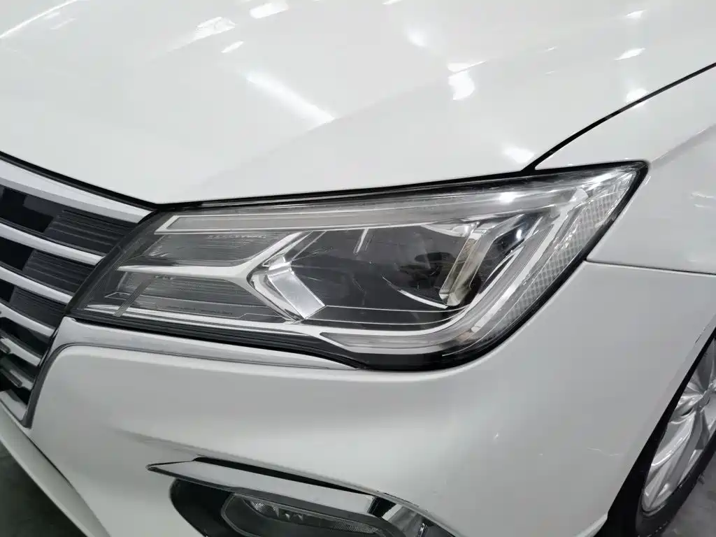 Roewe i5 2019