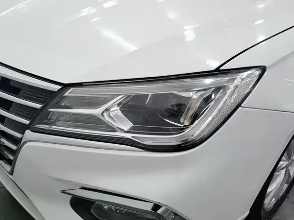 Roewe i5 2019