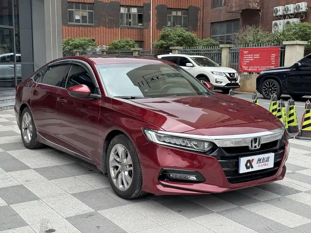 Honda Accord 2018 — фото 3