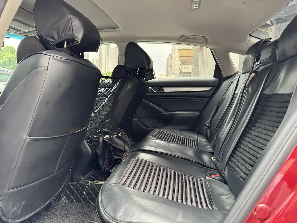 Honda Accord 2018 — фото 14