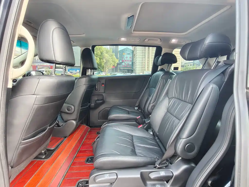 Honda Odyssey 2018 — фото 12