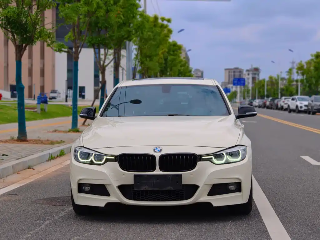 BMW 3 Series 2019 — фото 2