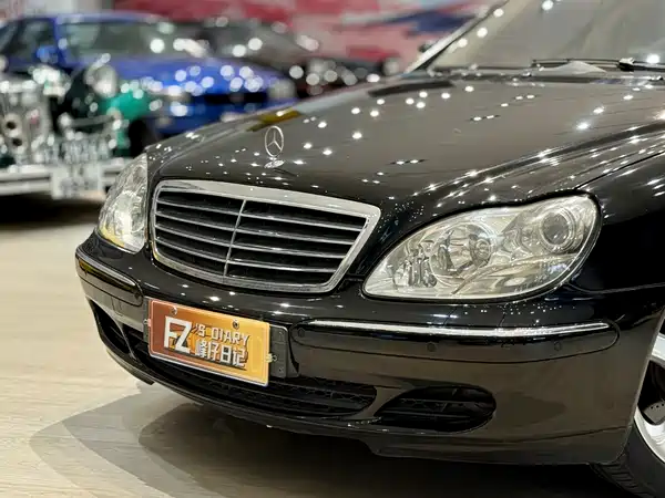 Mercedes-Benz S-Class 2004