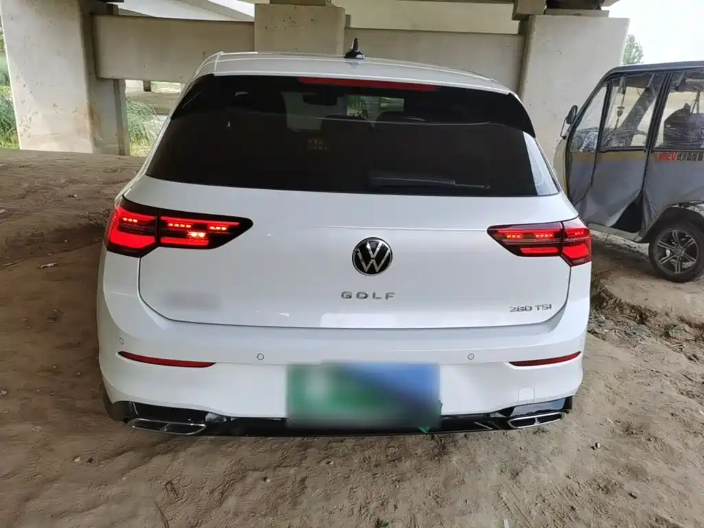 Volkswagen Golf 2023