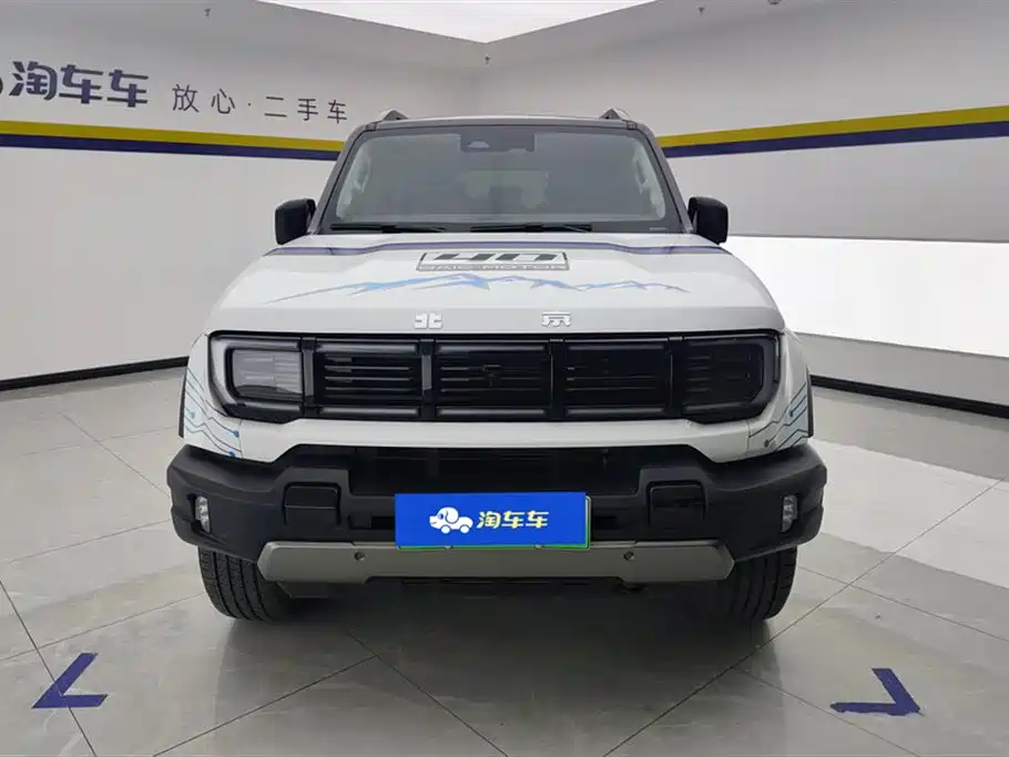 Beijing Off-Road BJ40 EREV 2025 — фото 2