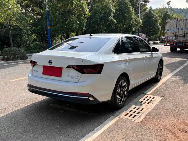 Volkswagen Sagitar 2026