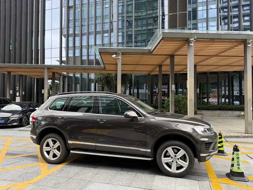 Volkswagen Touareg 2018 — фото 4
