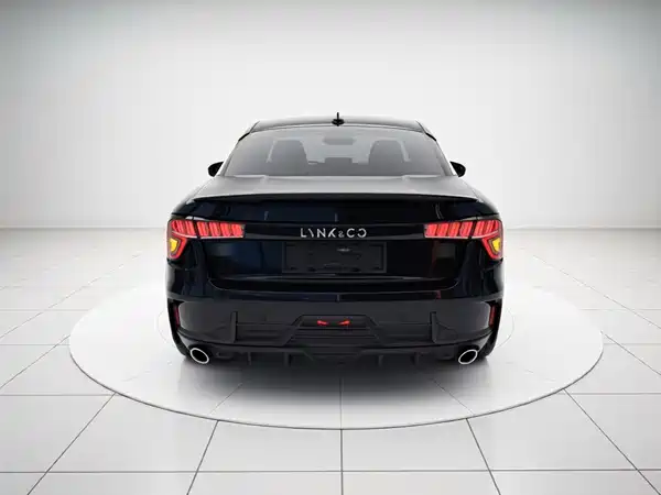 Lynk & Co 03 2021